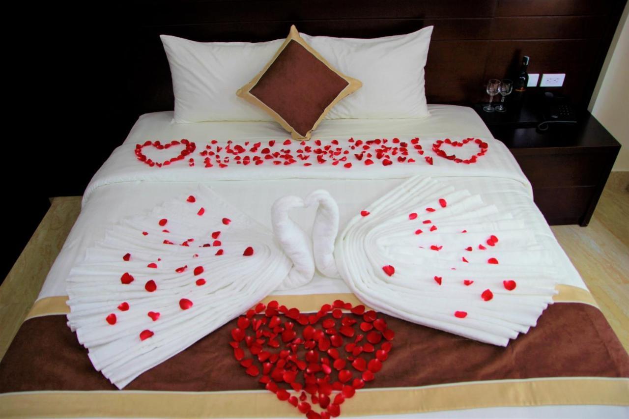 New Sun Hotel Ha Long Bagian luar foto